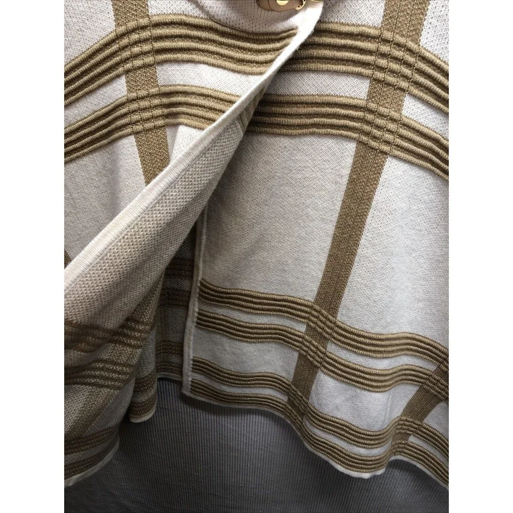 Anne Klein Poncho Size M Cream Check Gold Metallic Old Money Lion Buckle Closure